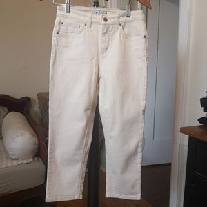 Jones of New York cream Soho Crop style jeans